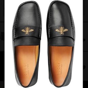 SOLD NEW Gucci leather drivers with bee black7 1/2
